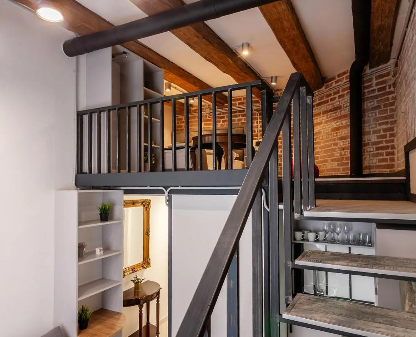 Royal Mini Apart-Hotel On Kovzhyna Lviv Apartment