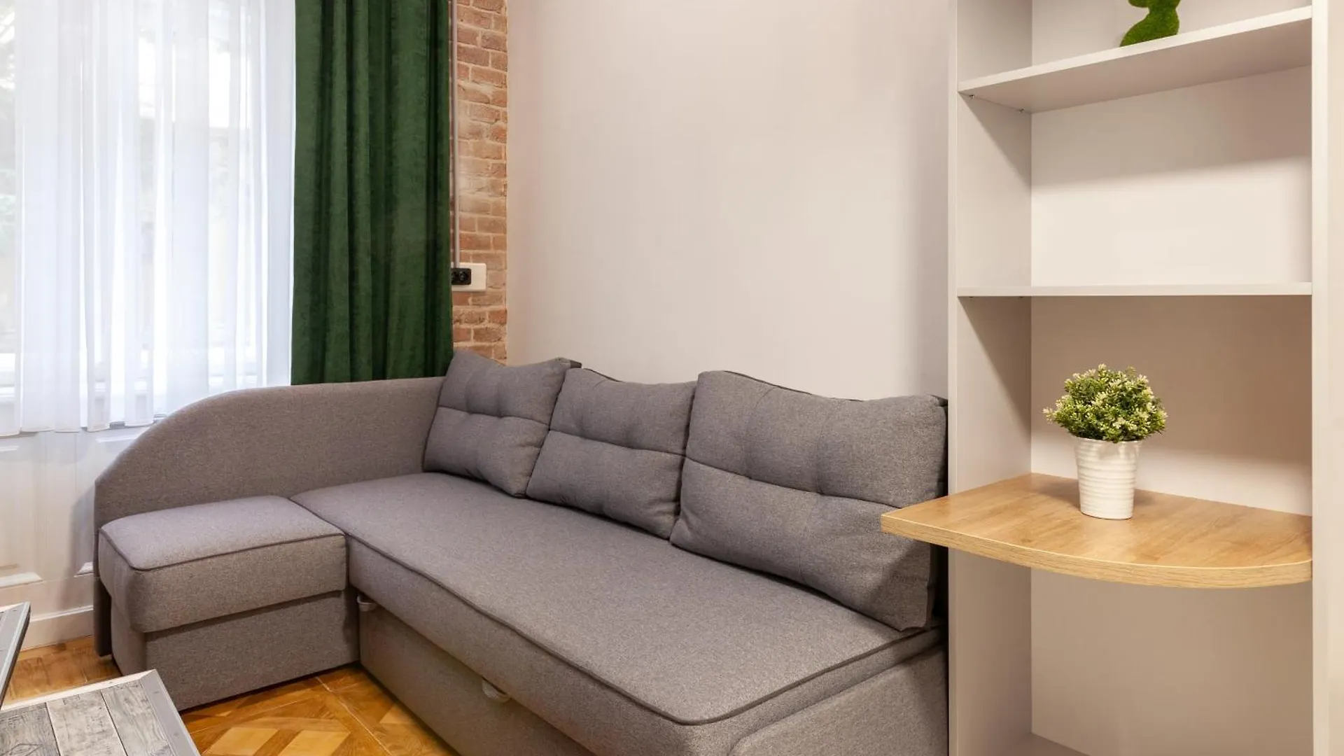 Royal Mini Apart-Hotel On Kovzhyna Lviv Apartment