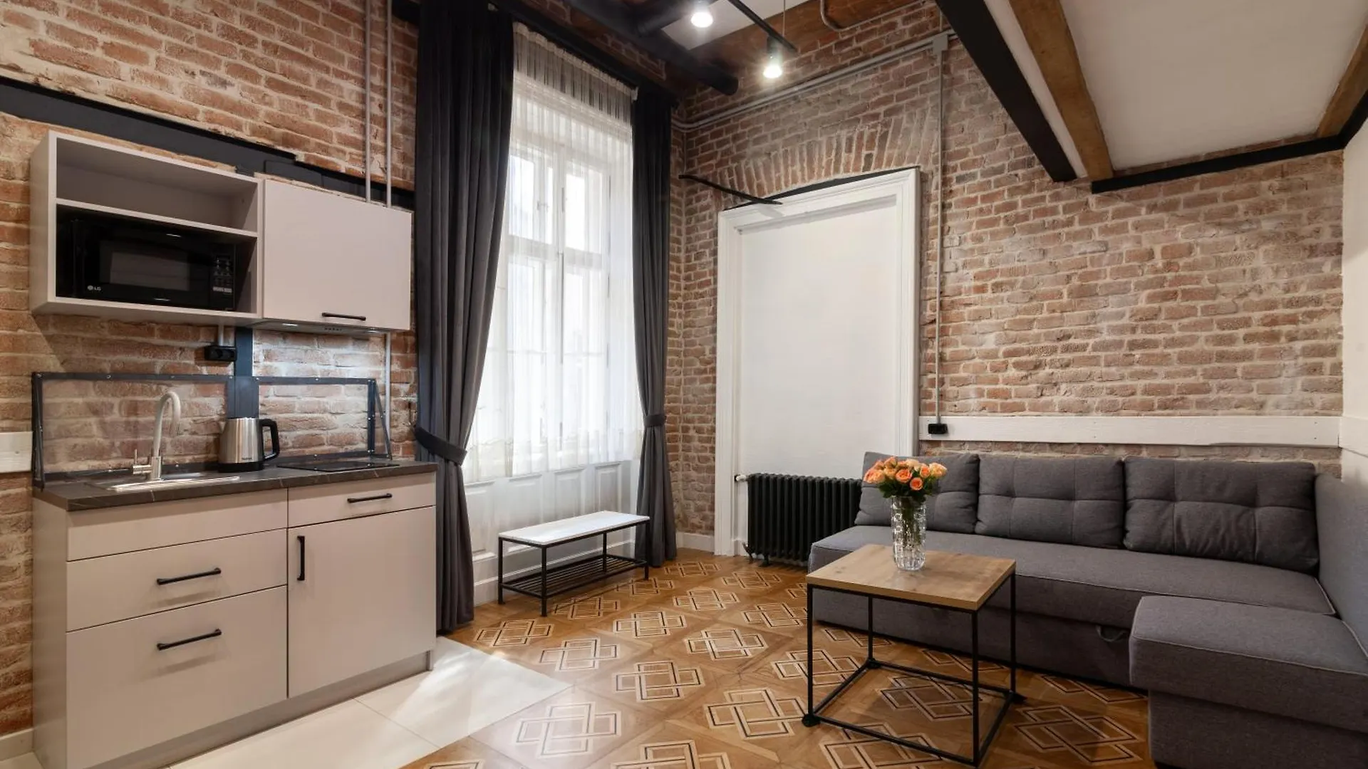 Royal Mini Apart-Hotel On Kovzhyna Lviv 0*,  Ukraine