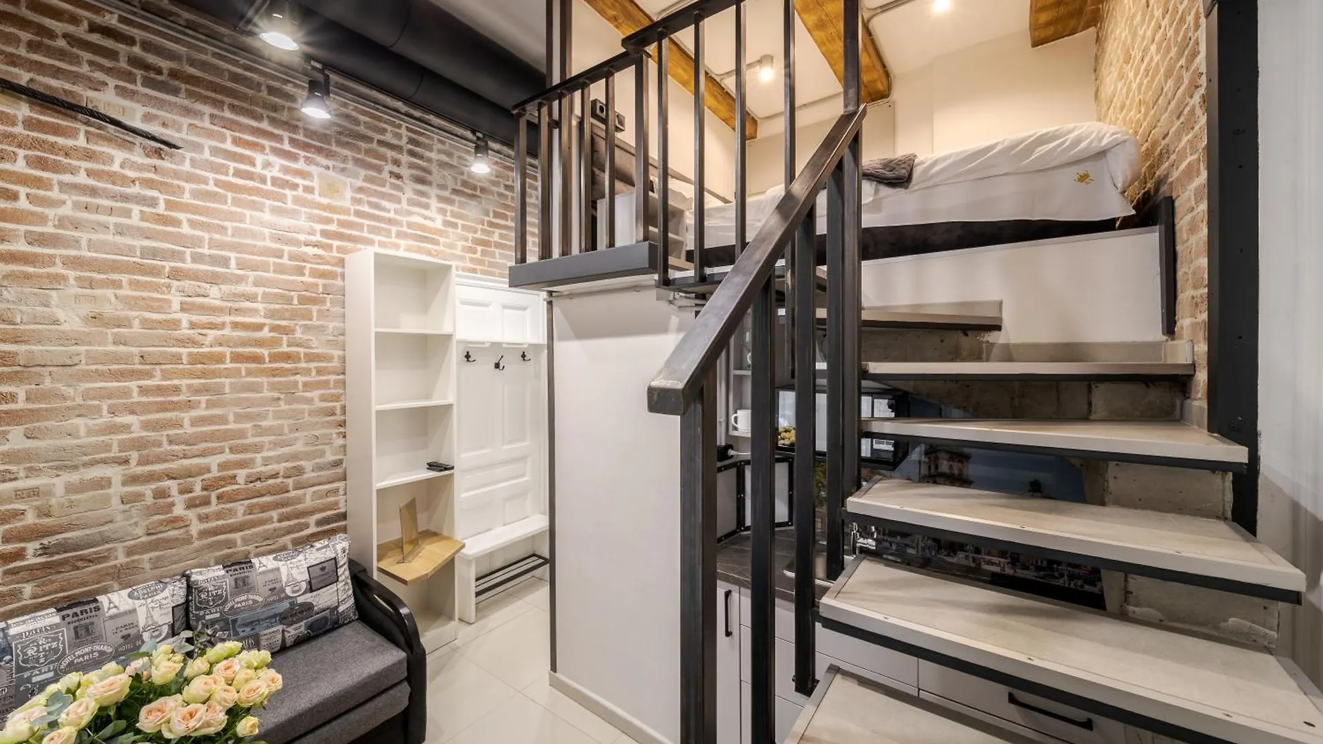 Апартаменты Royal Mini Apart-Hotel On Kovzhyna Львов