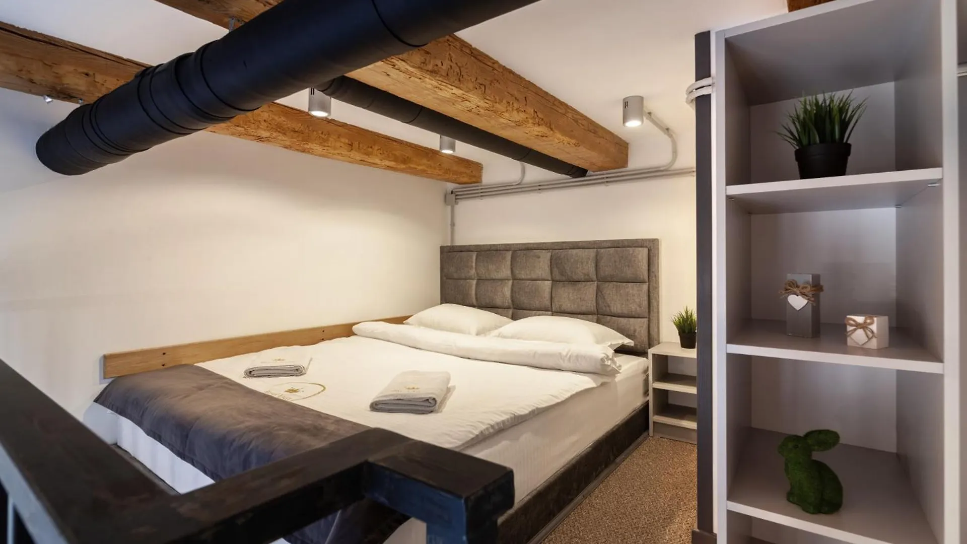 דירה לבוב Royal Mini Apart-Hotel On Kovzhyna